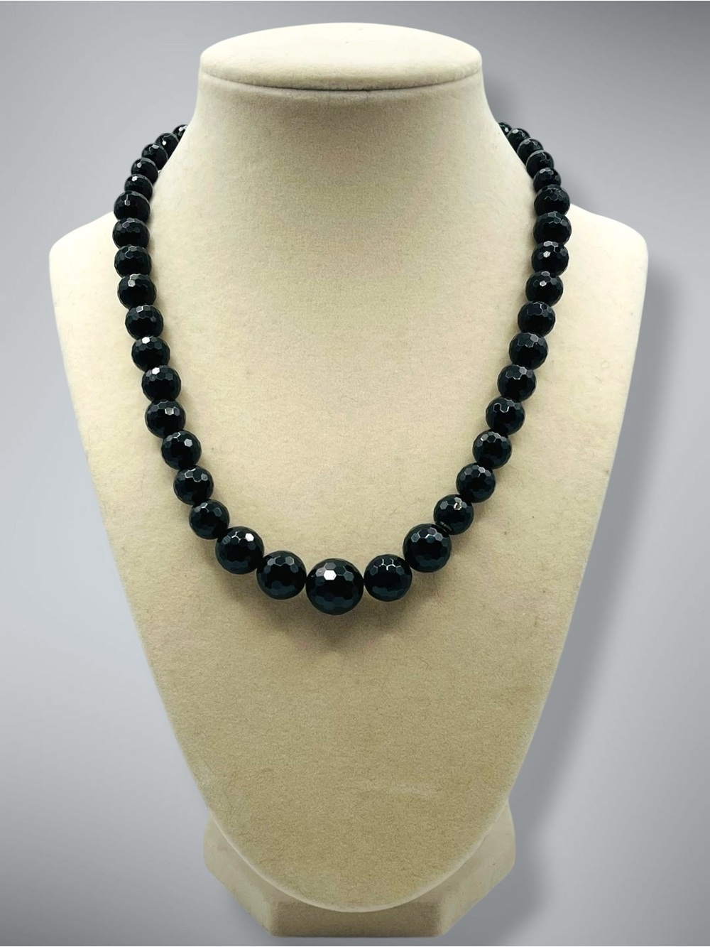 Stunning Faceted Black Glass Bead Graduated Collar Necklace NWT